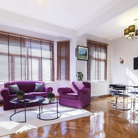 Gorgeous Flat Near Osmanbey Metro Station Apartment Istanbul