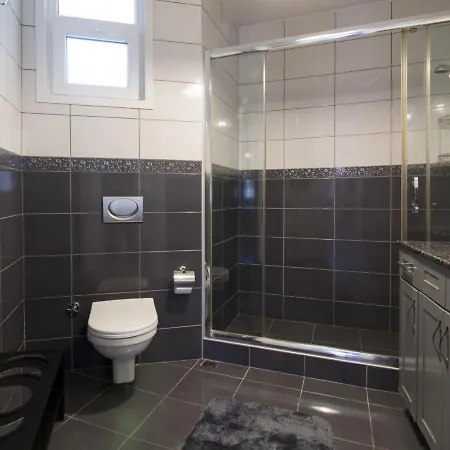 Gorgeous Flat Near Osmanbey Metro Station Apartment