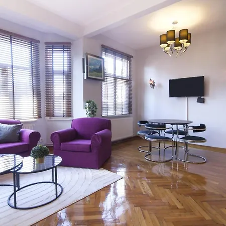 Gorgeous Flat Near Osmanbey Metro Station *