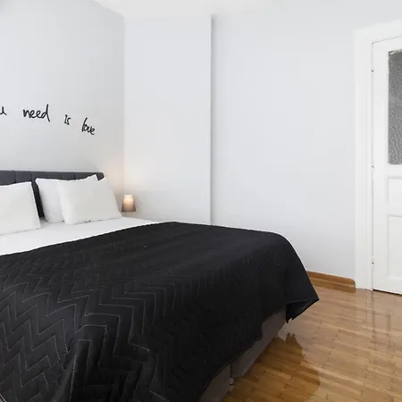 Gorgeous Flat Near Osmanbey Metro Station * イスタンブール